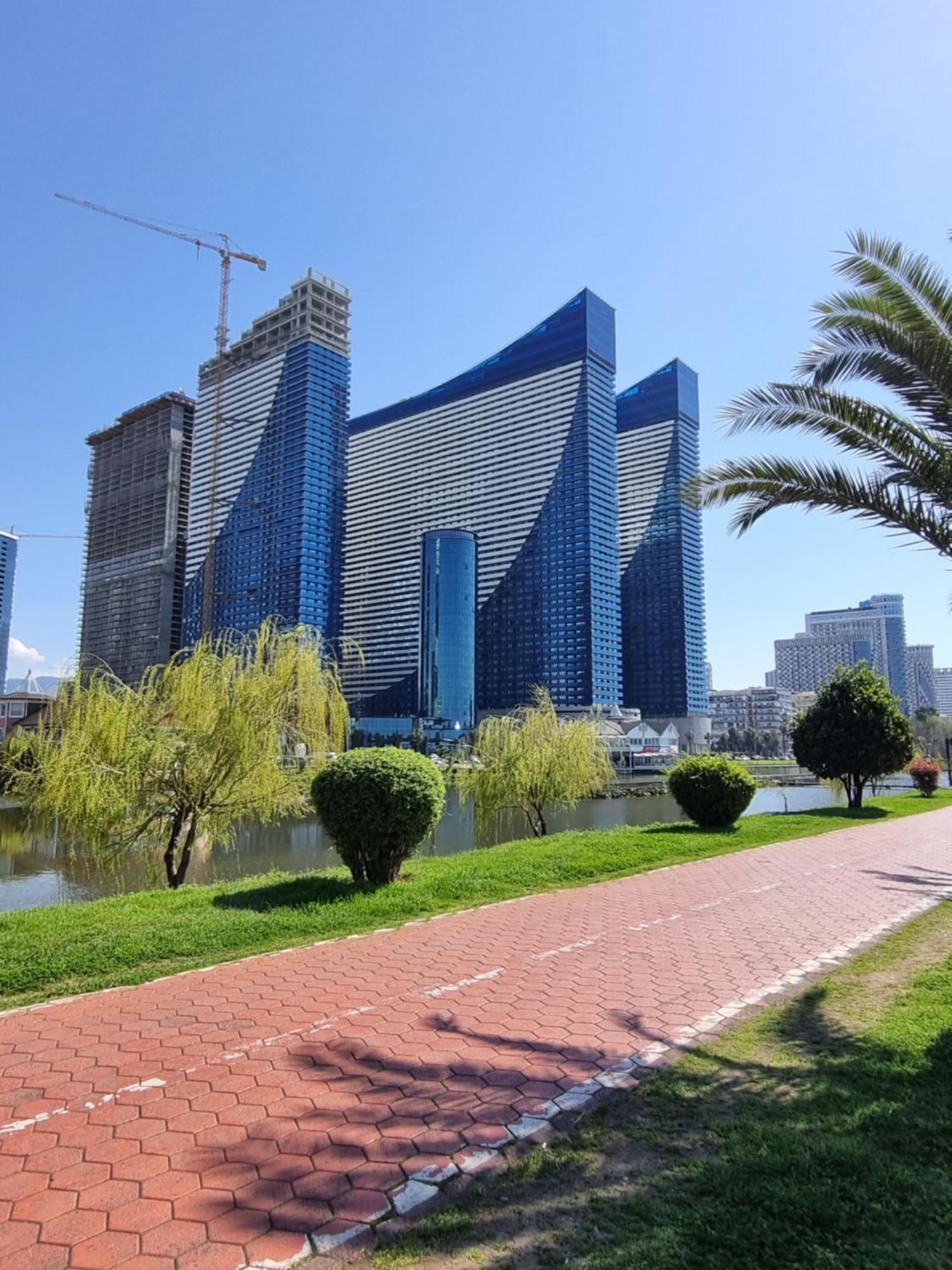 Апартаменты Orbi City A D Батуми Экстерьер фото